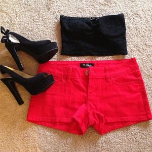 Red guess shorts
