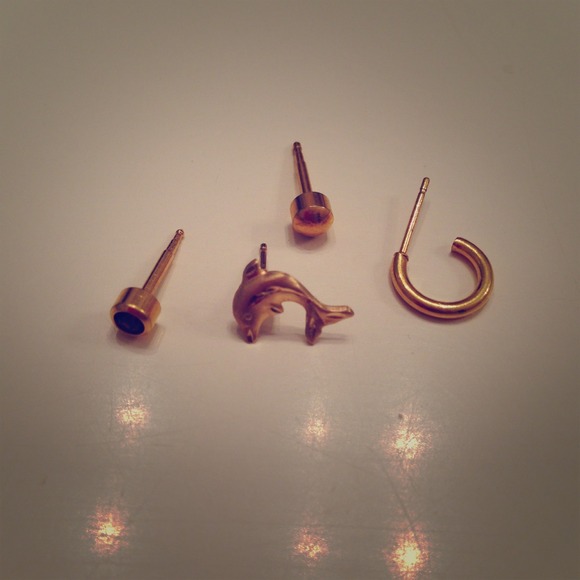 ****SOLD****REAL Gold one piece earrings