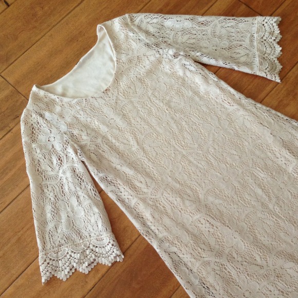 *SOLD* Anthropologie Ivory Lace Crochet Boho Dress - Picture 2 of 4