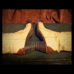 Vintage Justin 2-tone boots with lizard detail