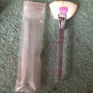 make up brush with case