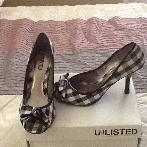 Shoes - Picture 2 of 2