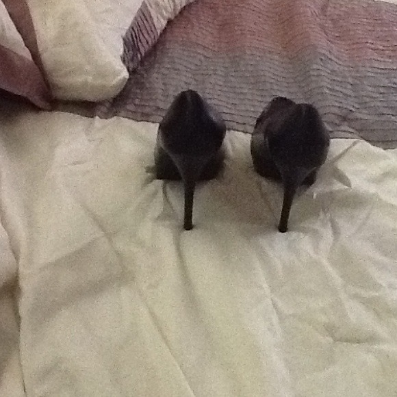 Shoes - Picture 3 of 3