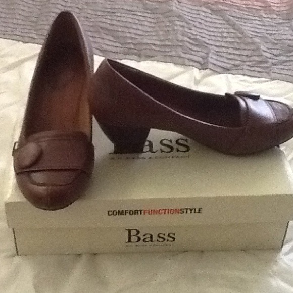 Shoes - Picture 2 of 2
