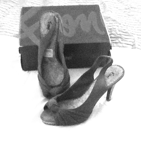 Sling sandals