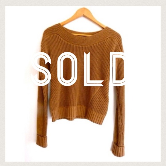 💕sold💕Club Monaco Camel Knit Sweater