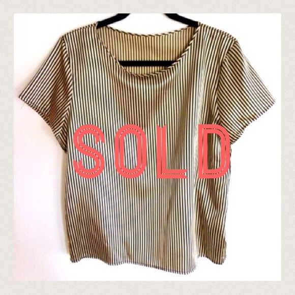 💕sold💕 Gold & Black Striped Blouse