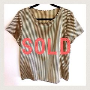 💕sold💕 Gold & Black Striped Blouse