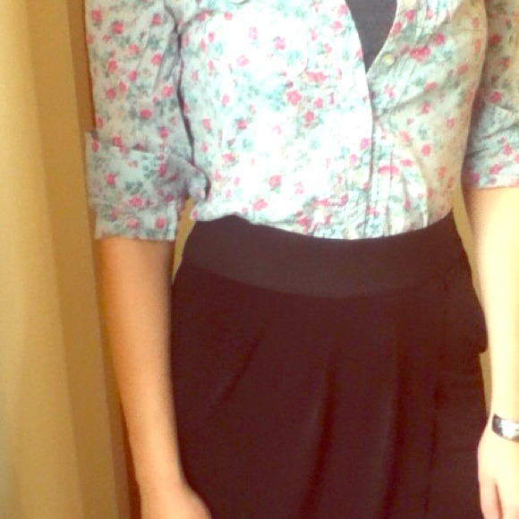 Sold!!!!! draped skirt with a waistband elastic