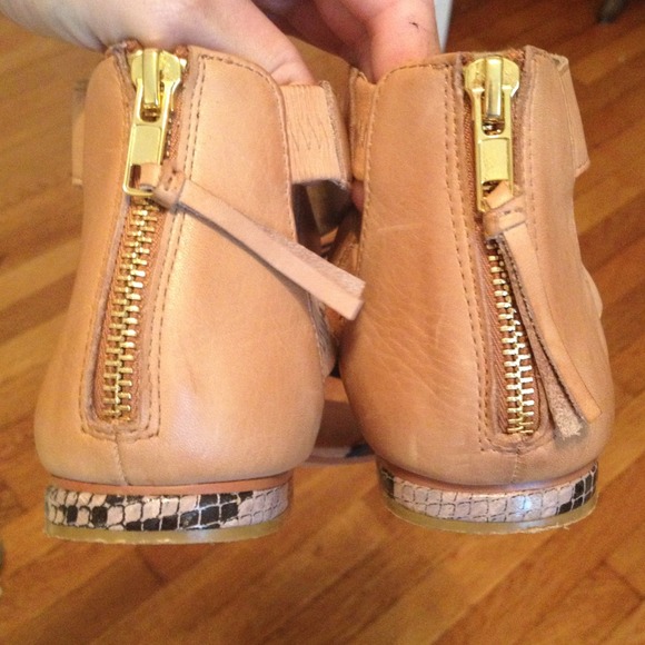 Steve Madden Sandals - Picture 2 of 4