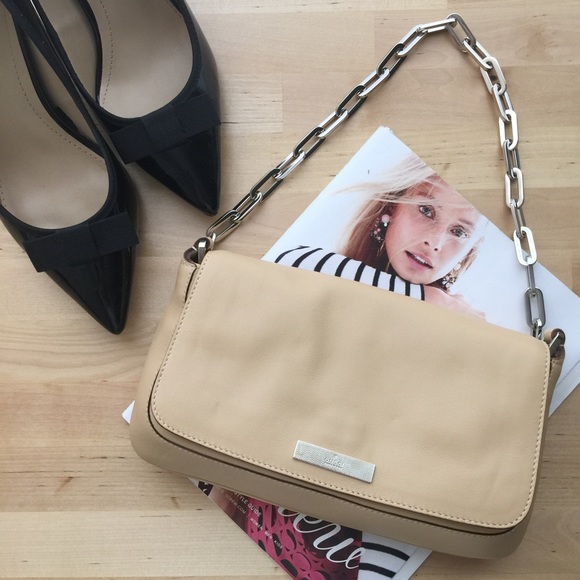 Gucci beige leather purse