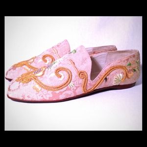 ❌SOLD❌Carlos Suarez Brocade Flats Size 7.5