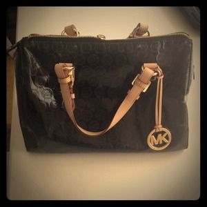 MICHAEL KORS Grayson monogram mirror metallicblack