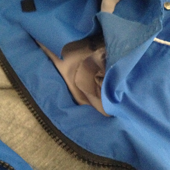 Blue raincoat for boys - Picture 2 of 2