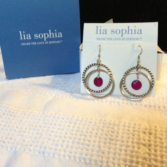 "Raspberry splash earrings" Match to necklace list