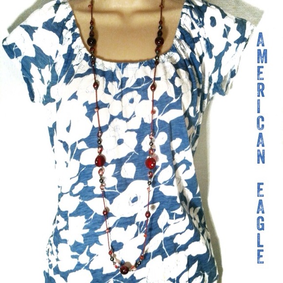 🚫Sold🚫#51  American Eagle Blue/White Floral Top