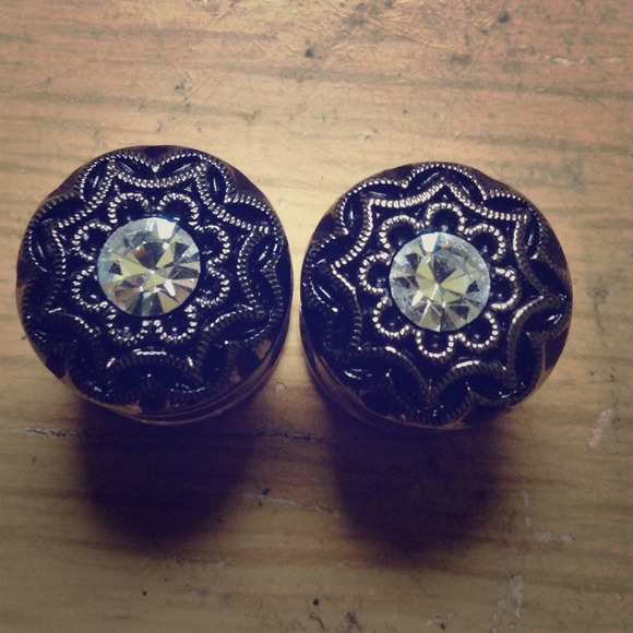 💟TRADED💟 5/8 black double sided jeweled plugs.