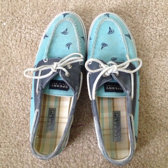 Blue boat sperrys🎀