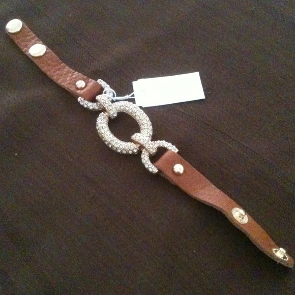 Leather band bracelet