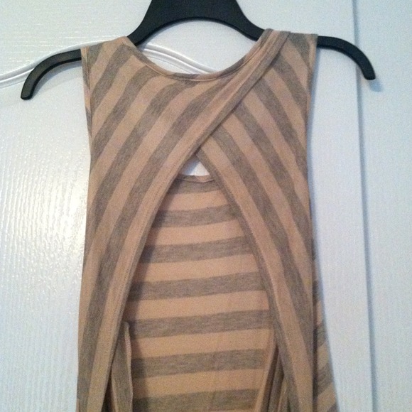 Tan/Gray open back, criss-cross top - Picture 2 of 3