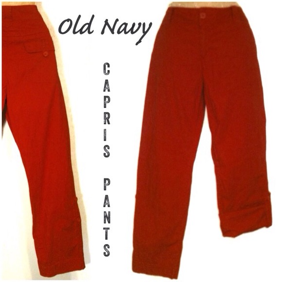 🚫Sold🚫#52  Old Navy Red Pants/Capris size 10