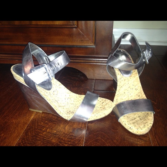 BCBG silver wedges