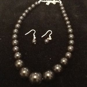 NECKLACE N EARRING SET BUNDLE FOR @smevan