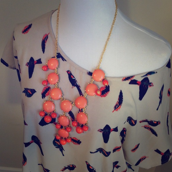 H&M Tops - BUNDLE H&M Vibrant Color Bird Print Top & Necklace