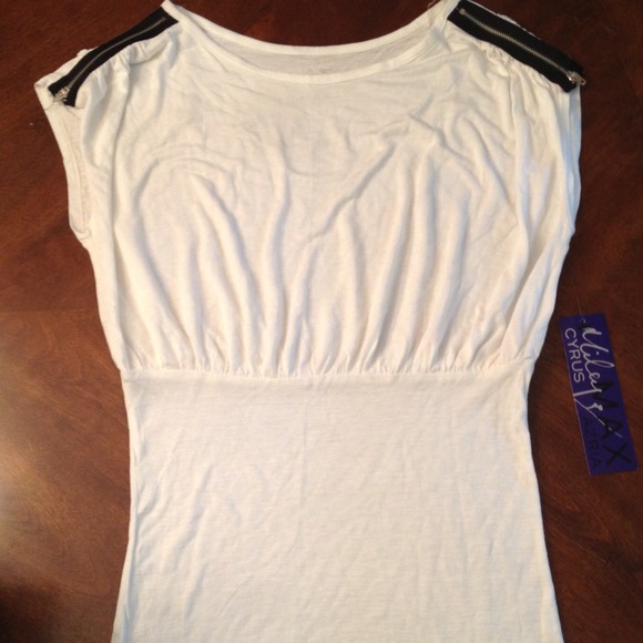 SOLD in bundle  @jendascloset2