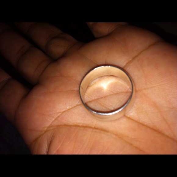 Silver Ring - Picture 3 of 4