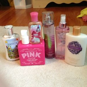 🎉REDUCED🎉Bath& Body works and VS lotion/sprays