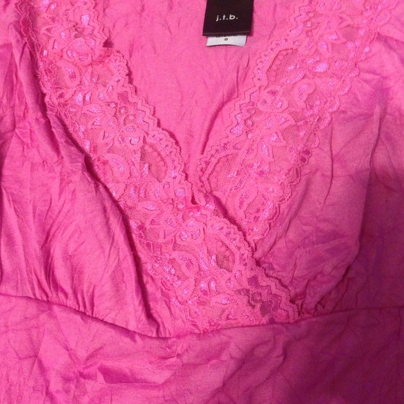 Lacy Pink V-Neck Tank - Picture 2 of 3