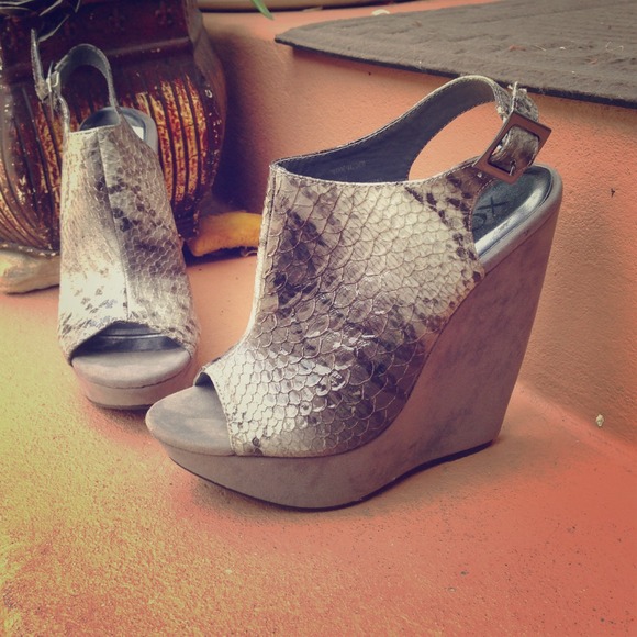 XoXo Snake Print/Suede Wedges