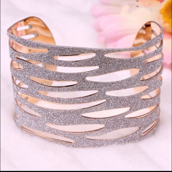 Beautiful silver bangle bracelet