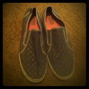 Cute gray and hot pink vans