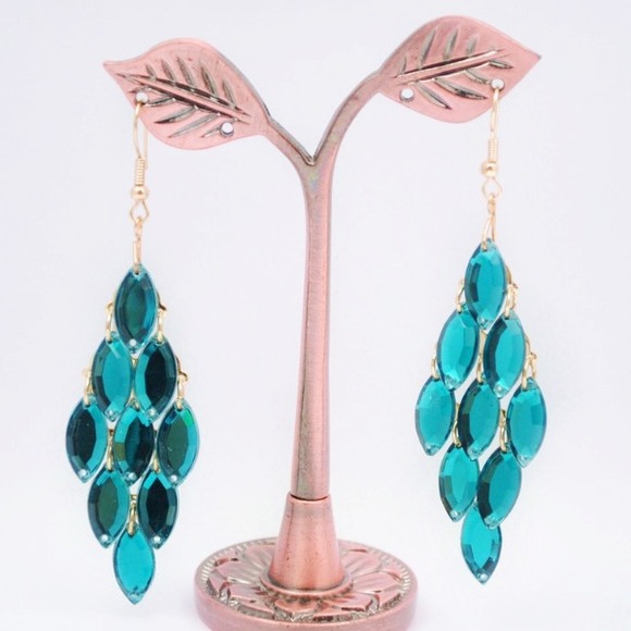 Trendy lovely hanging chandelier earrings