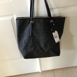 Brand new Authentic Michael Kors purse