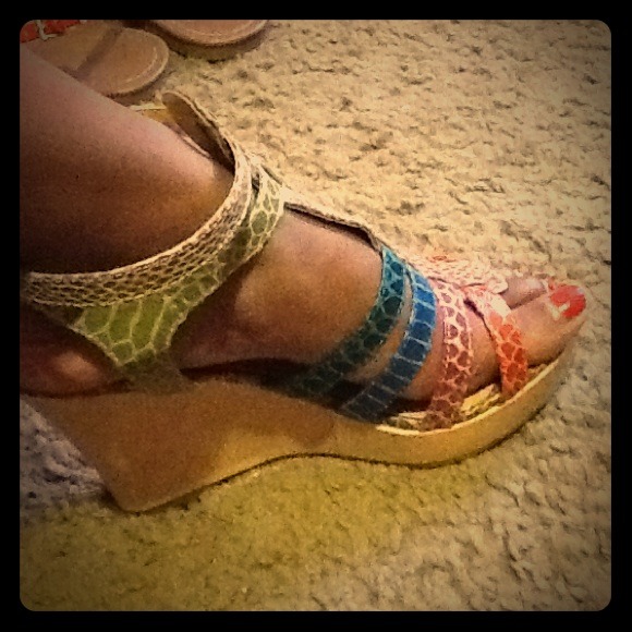 Wedge heels - Picture 1 of 2