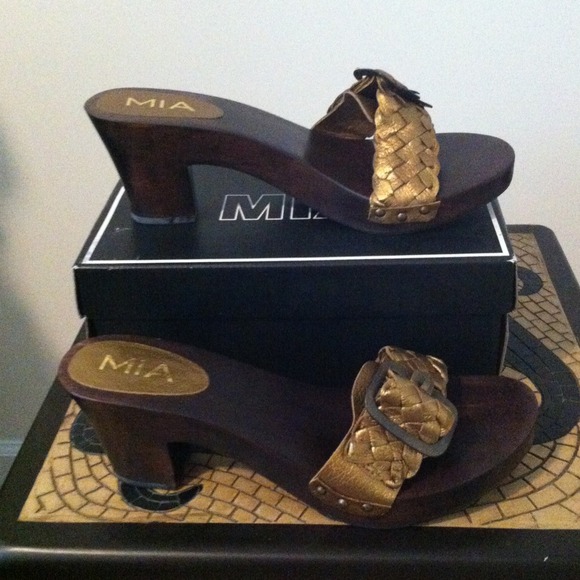 Mia weaver bronze shoes