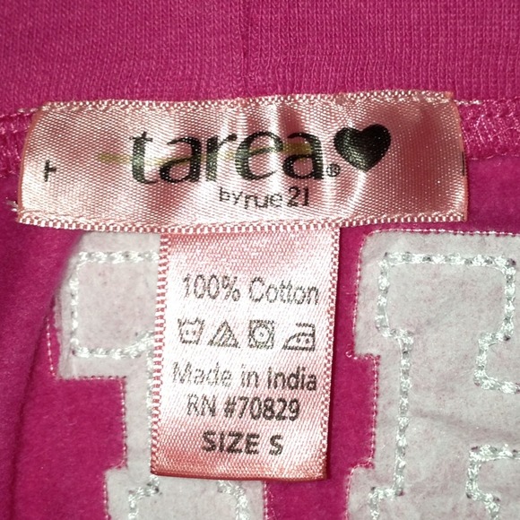 ️Adorable shorts from Rue 21 - Picture 3 of 3