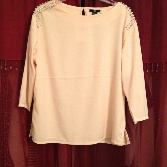 Clothes - Picture 2 of 4