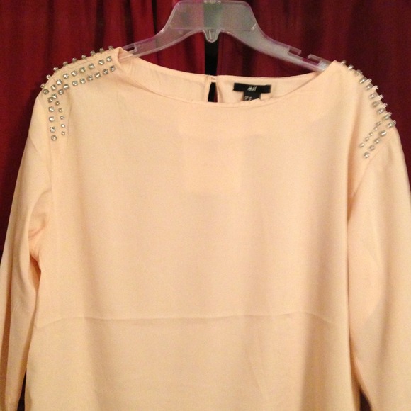 Clothes - Picture 3 of 4