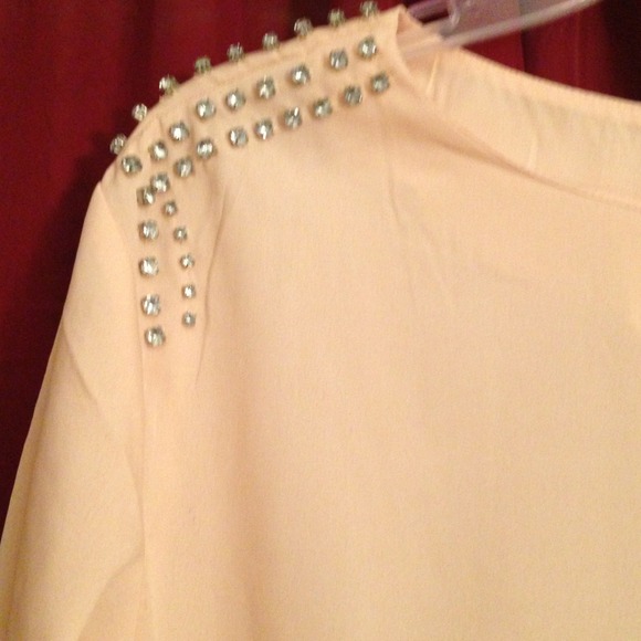 Clothes - Picture 4 of 4