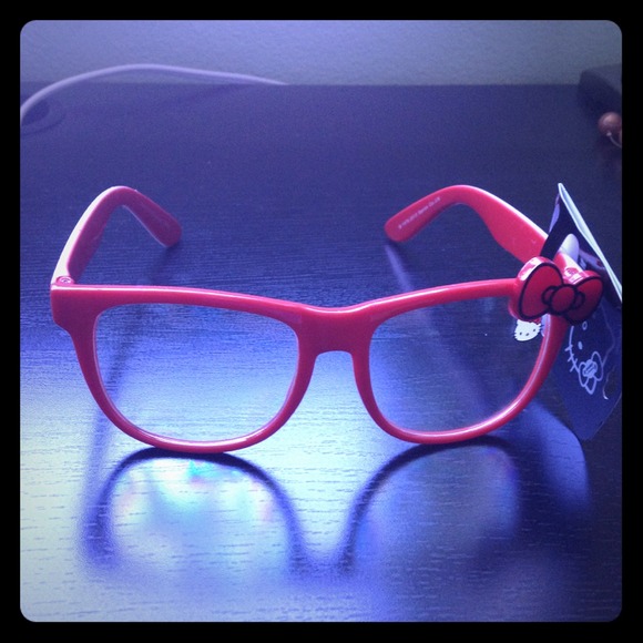 Hello Kitty Accessories - Hello Kitty glasses!