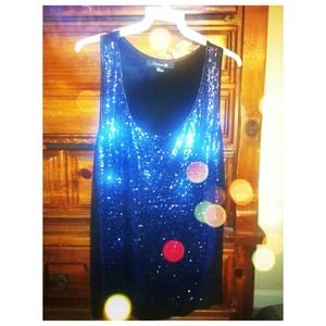 Sequin tank