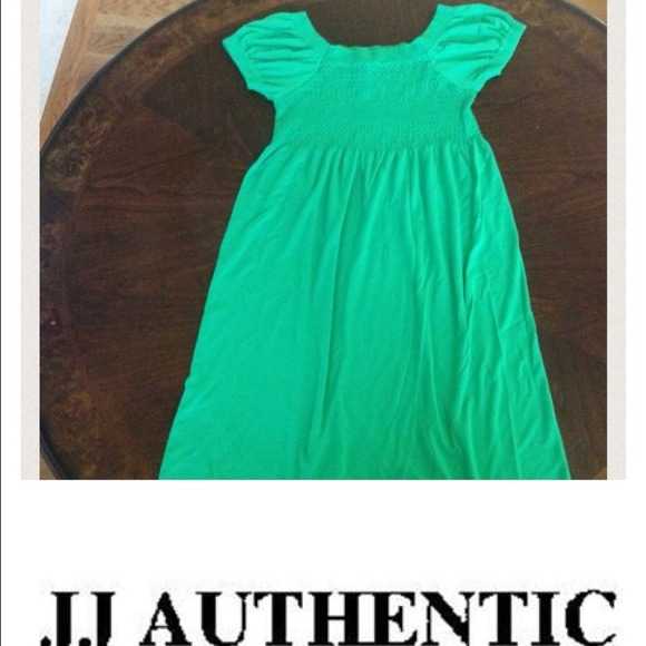 🚫Sold🚫JJ Authentic green off shoulder dress