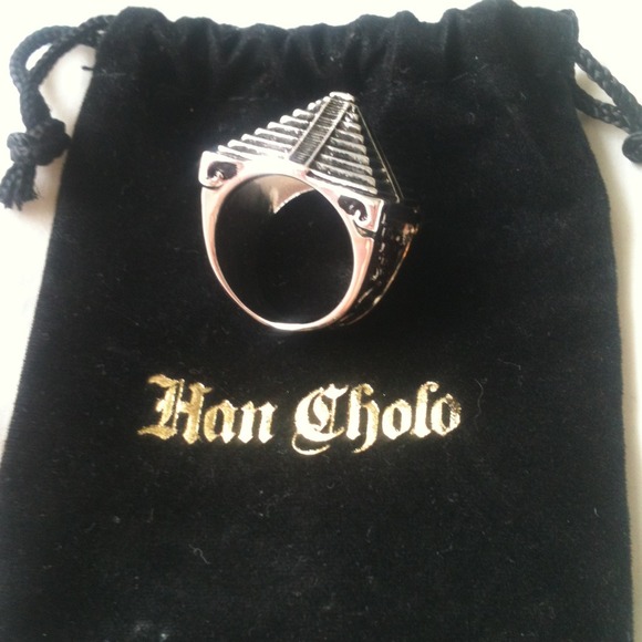 **TRADED**Han Cholo Pyramid Ring - Picture 3 of 3