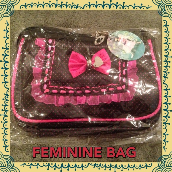 🎀NWT🎀 FREE WITH $45 PURCHASE FEMININE BAG