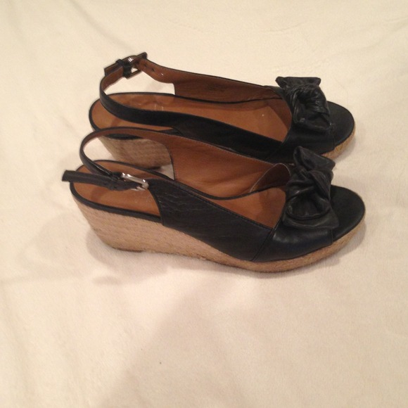 Franco Sarto peep toe wedges