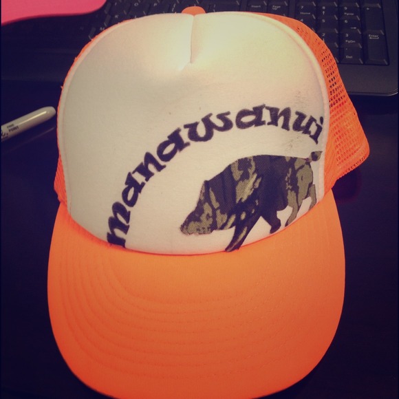 Manawanui Inc. trucker mesh hats